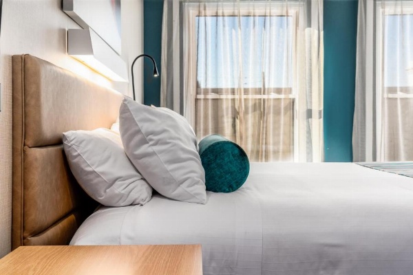 Century Park Hotel LA image 13