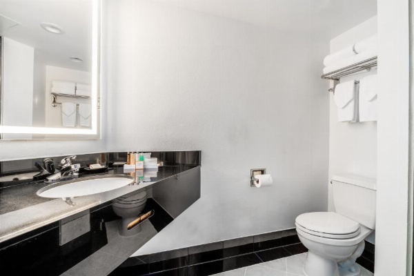 Century Park Hotel LA image 18